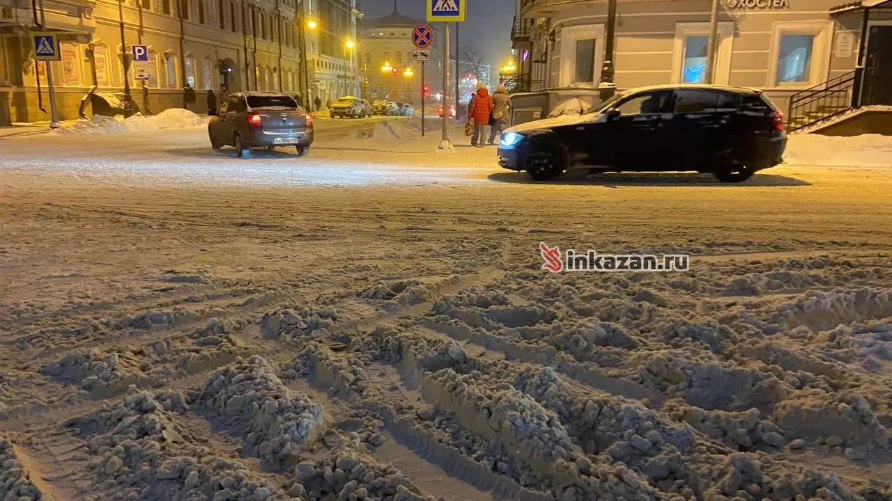 Казань заметает снегом
