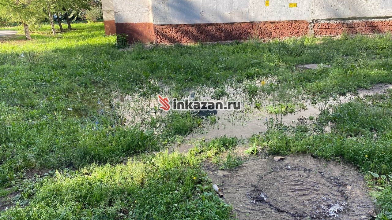 Казанский двор затопило водой из канализации