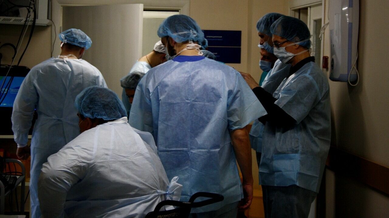 В Челнах врачи спасли мужчину с параличом рук и ног