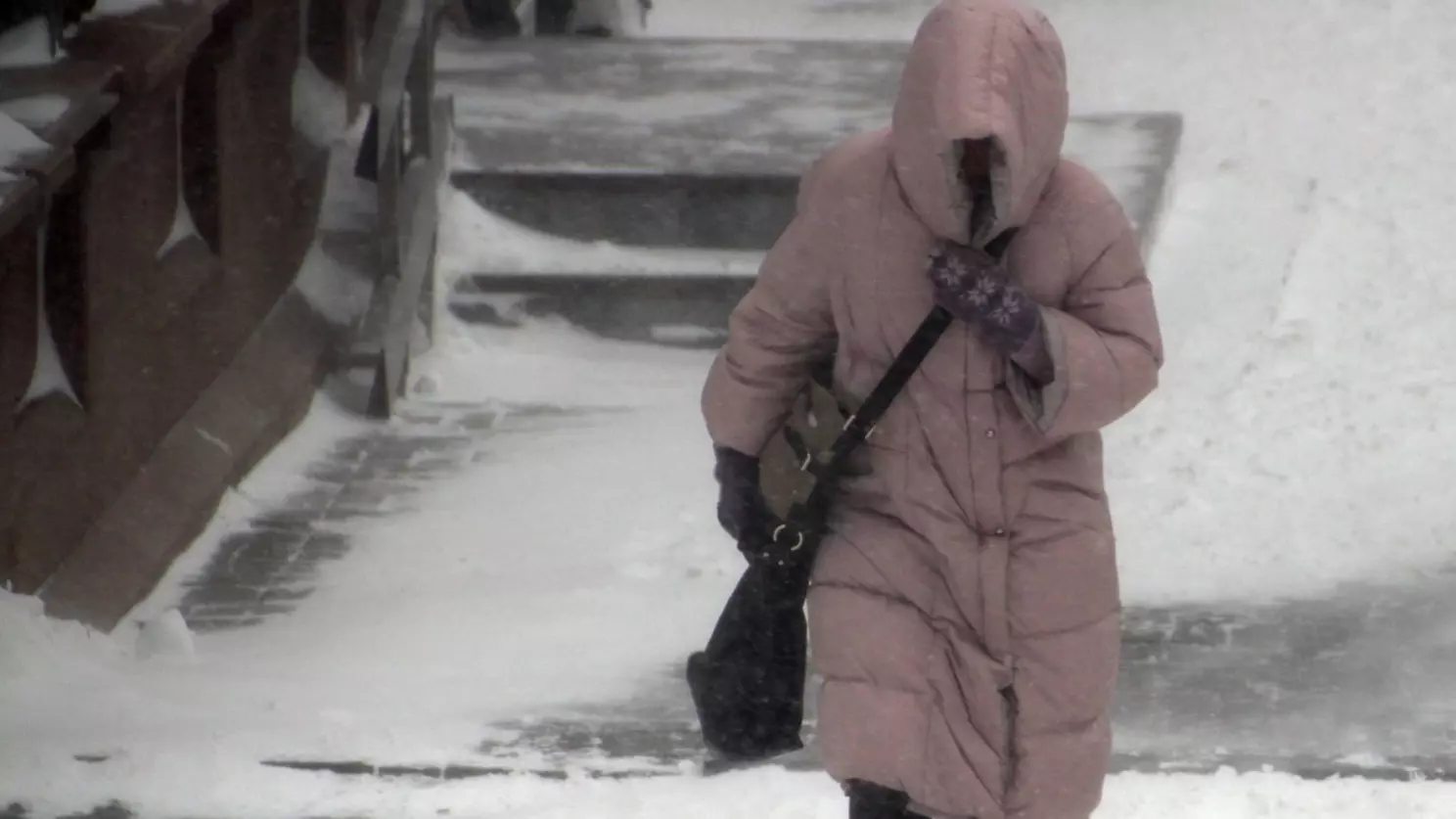 Жители казанских поселков пошли домой пешком