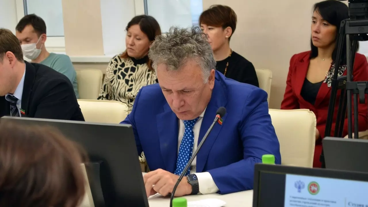 Татарстанский депутат Аминов высказался о скандале с новой купюрой