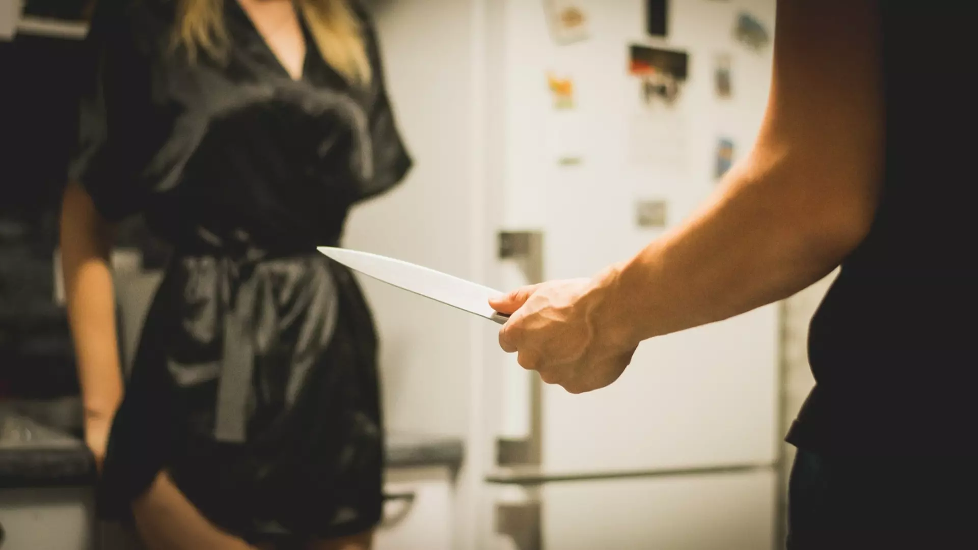 В Челнах девушка пырнула ножом бывшего за попытку поцеловать