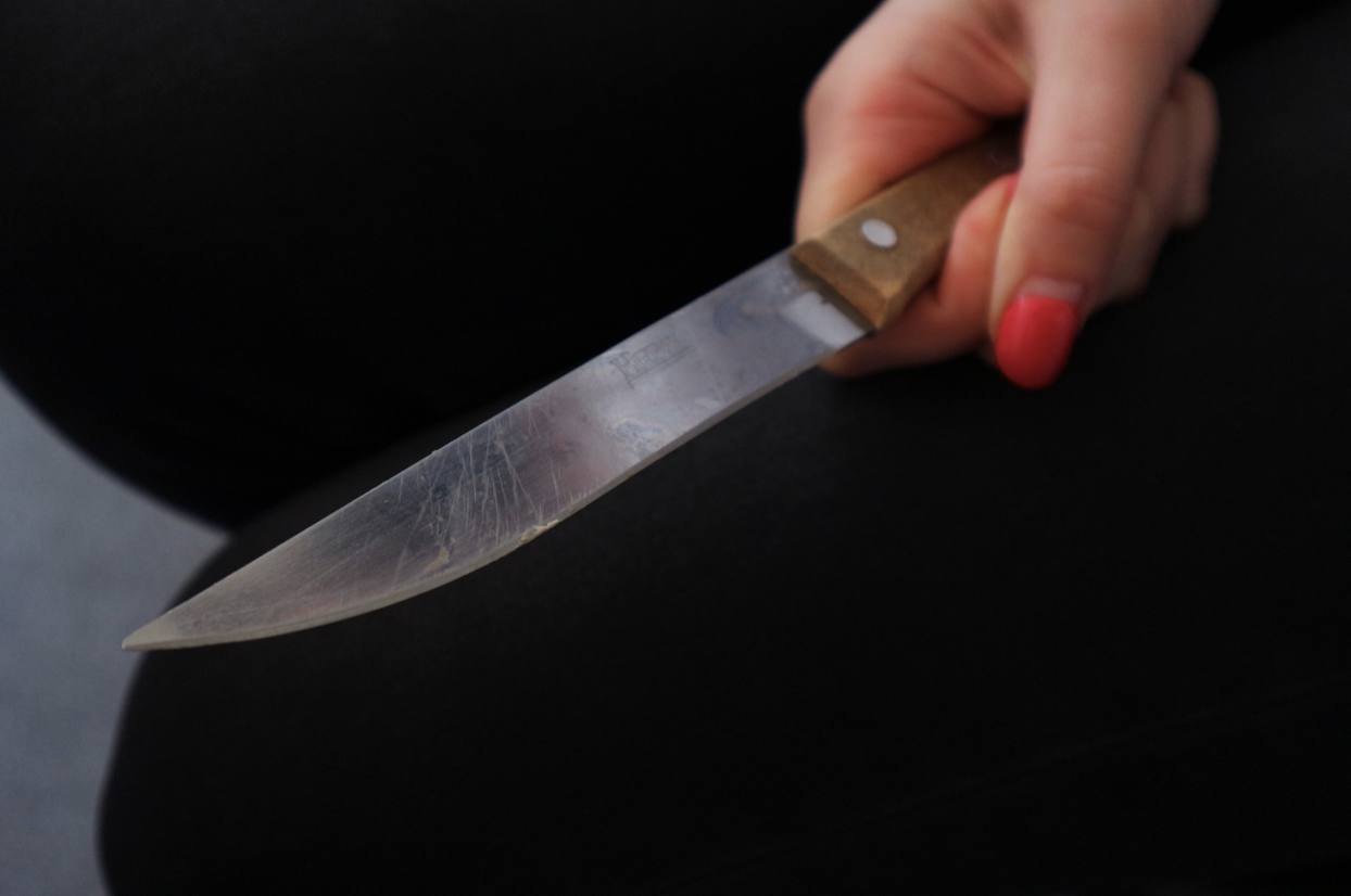Пьяная женщина ударила мужа ножом в шею в Татарстане