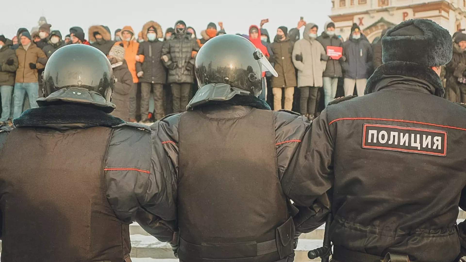 «Вмешательство извне»: Песков дал комментарий о беспорядках в Махачкале