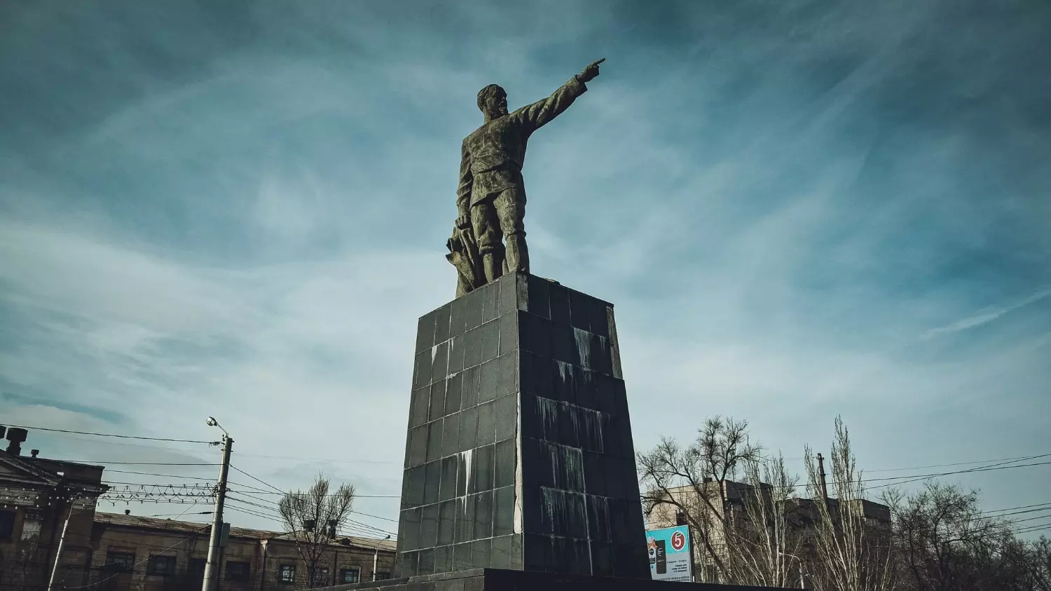 Памятник Дзержинскому в Волгограде