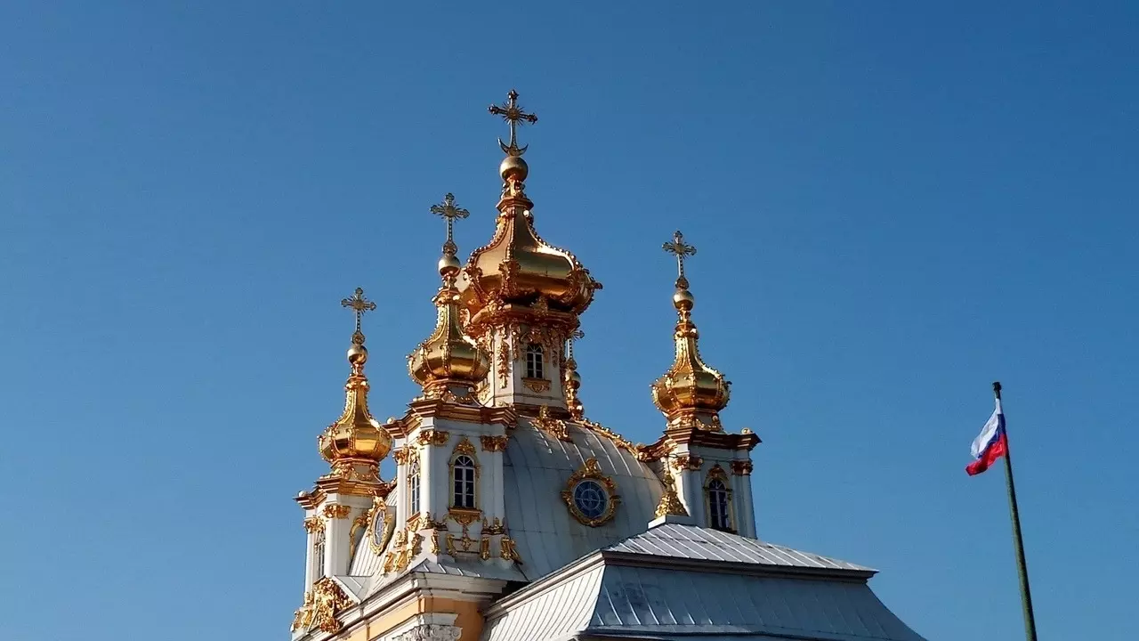 «Казань — межрелигиозный город»: в РПЦ призвали лучше отбирать изображения на купюрах