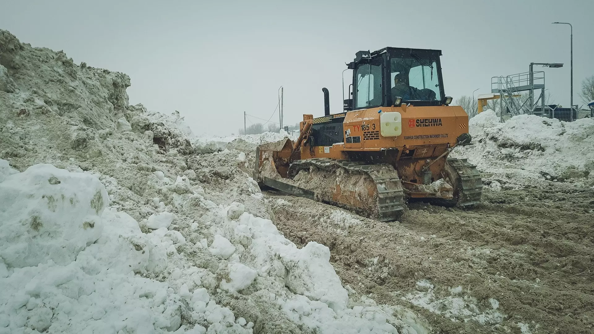 Как Казань убирают от снега