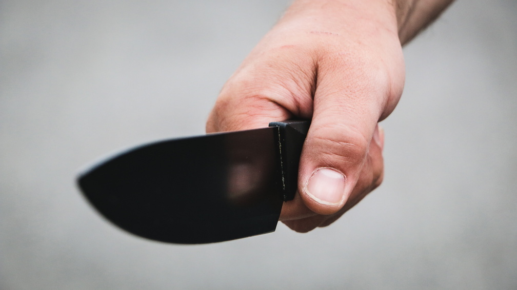 Челнинца пырнули ножом за попытку забрать собственный телефон