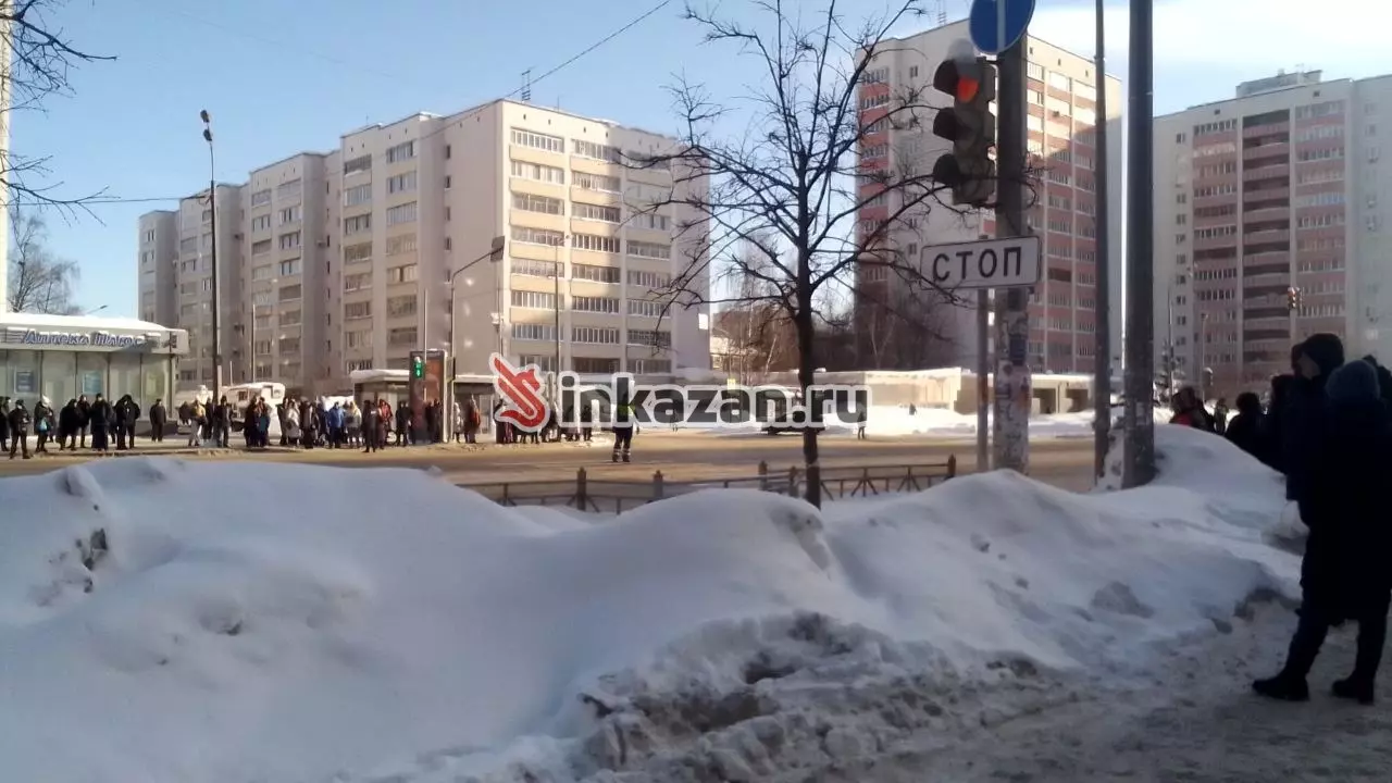 Улицу Казани перекрыли из-за правительственного кортежа
