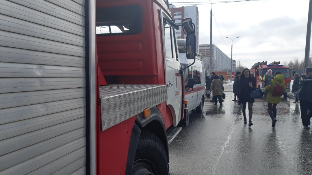 В казанском СНТ загорелся дом — очевидцы сообщали о взрывах