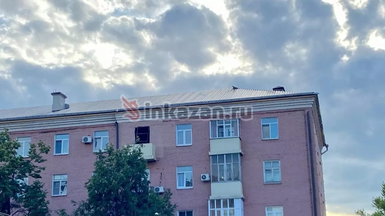 Власти оплатят размещение жителей горящего дома на Чехова