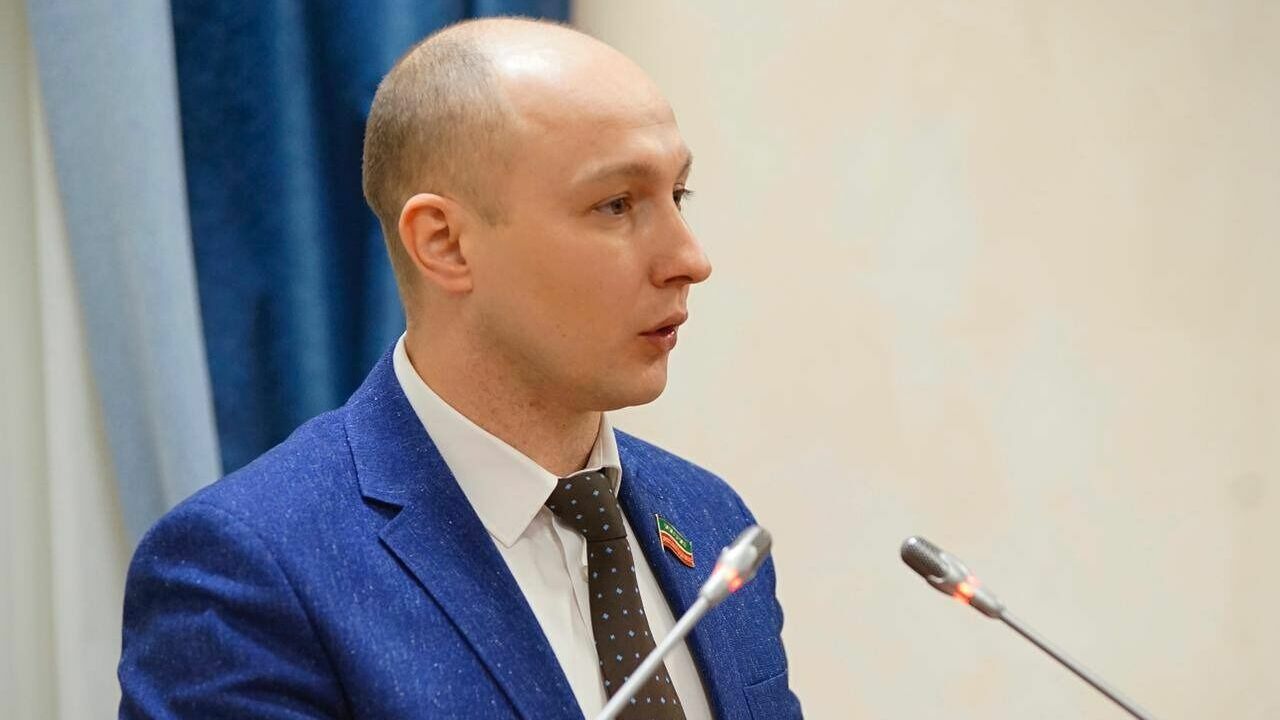 «Путин сила»: депутат Госсовета РТ оценил ордер на арест президента