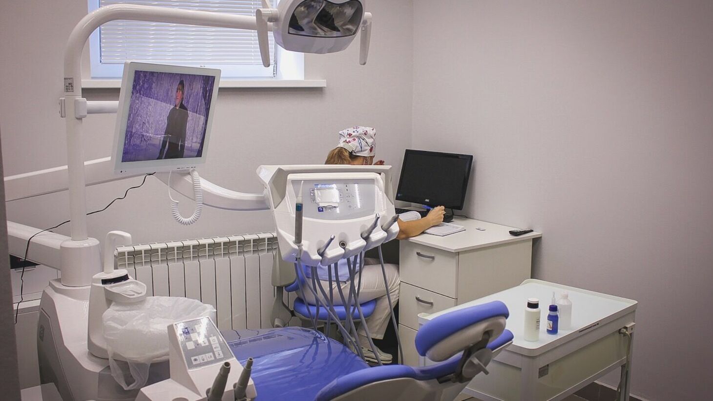 Стоматологам в Татарстане готовы платить 148 тысяч рублей