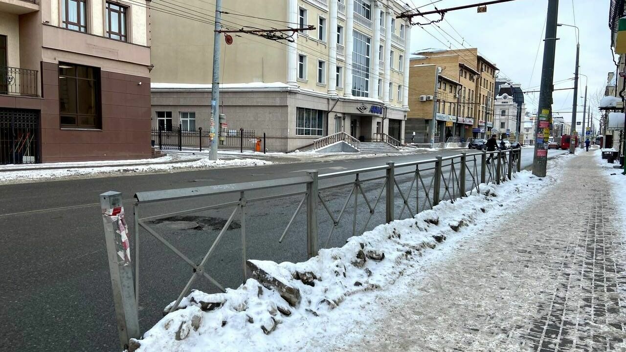 «Машина ломается, все бесит»: Казань так и не научилась строить качественные дороги
