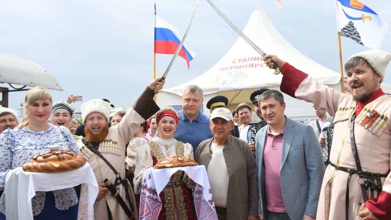 Минниханов приехал на всероссийский Сабантуй в Астрахани