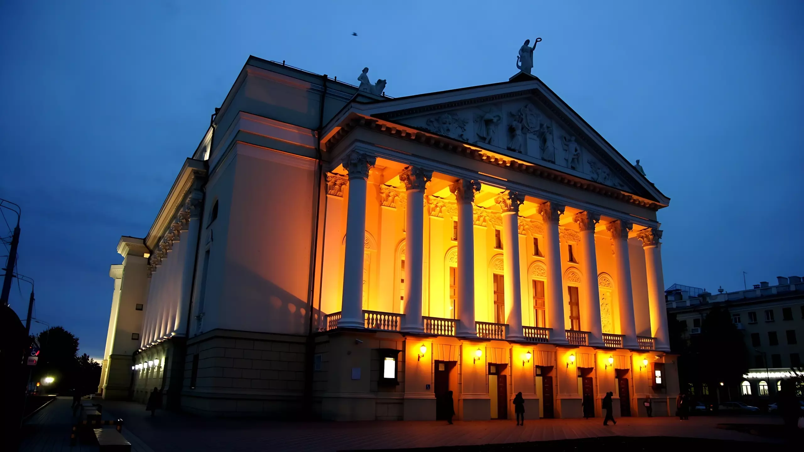 Театр оперы и балета в Казани заработал после потопа